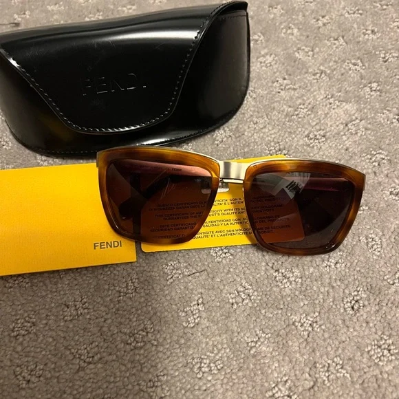 Fendi FS5188 57 18 Sunglasses - Picture 3 of 10